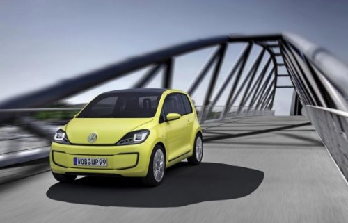 Volkswagen Up!  Lada Priora      