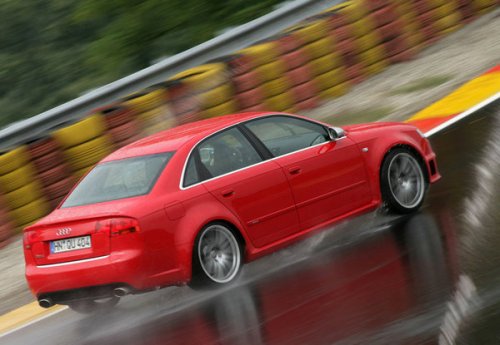 Audi    RS4