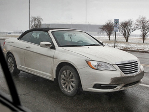   Chrysler 200     