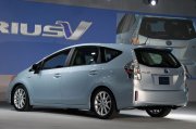 Toyota   Prius v