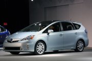 Toyota   Prius v