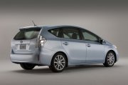 Toyota   Prius v