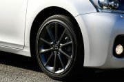 Lexus    CT200h